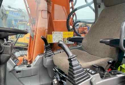 حفاردوسان كفرات DX 210 Wللبيع باسعار منافسة