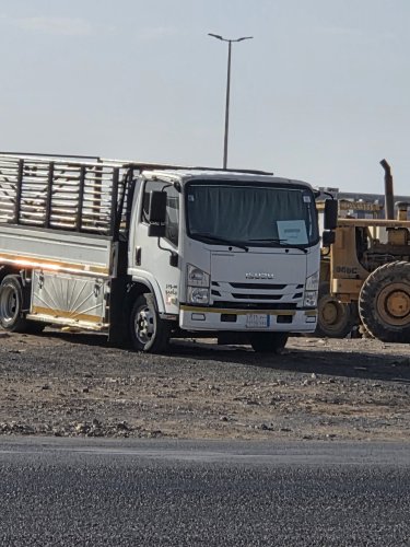 دينا طش اثاث قديم بالرياض